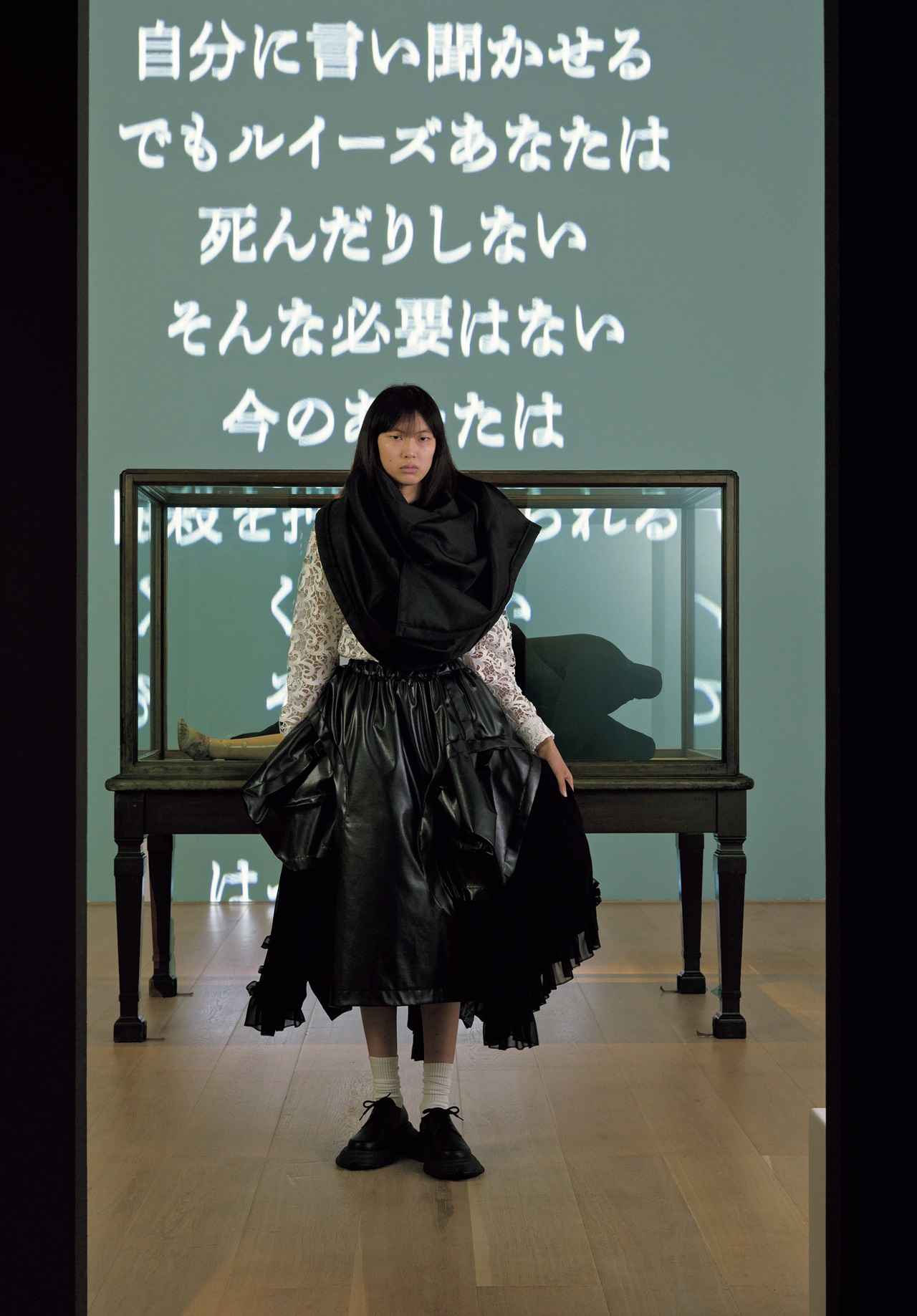 ルイーズ・ブルジョワ展　図録 ルイーズ ブルジョワ 展 図録 会場限定版 - メルカリ