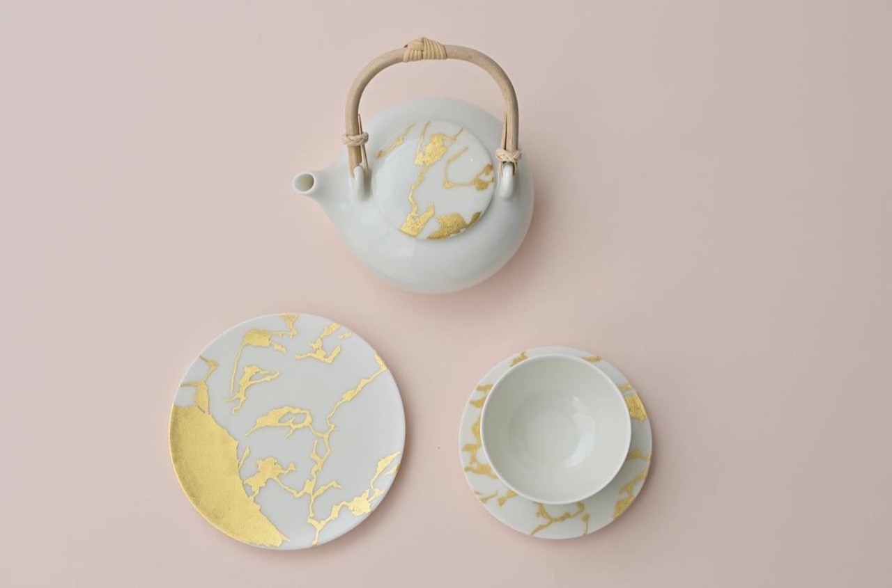 金沢の伝統工芸、金箔の技を モダンに昇華させたプレートが パリの