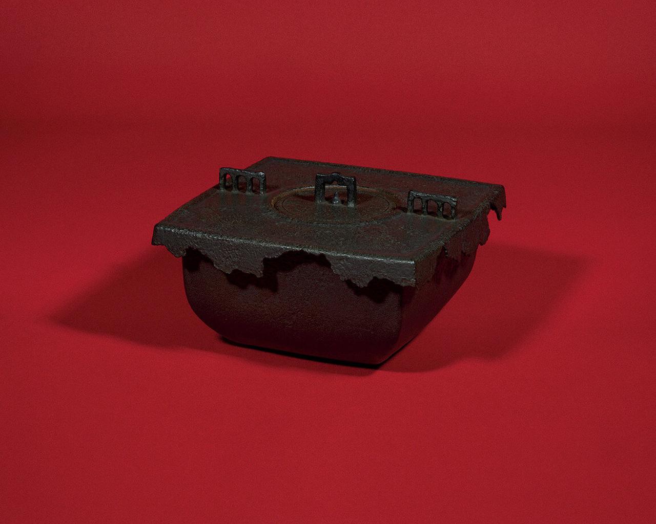 クラフト礼讃〜 179年の歴史をたどる ロエベ初の展覧会 - T JAPAN:The New York Times Style Magazine  公式サイト