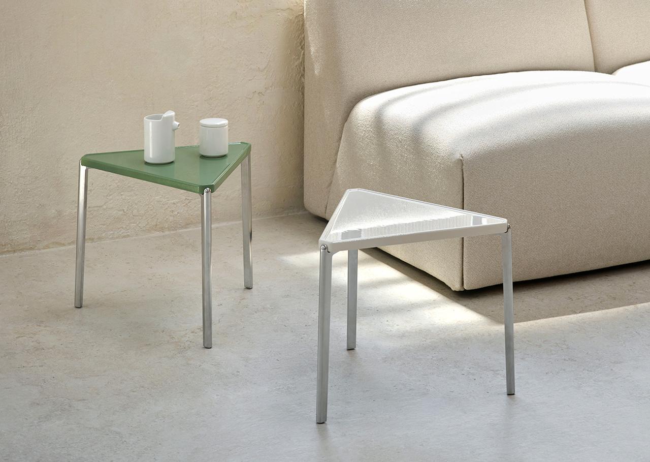 アイリーングレイサイドテーブルカッシーナアクタスvitra