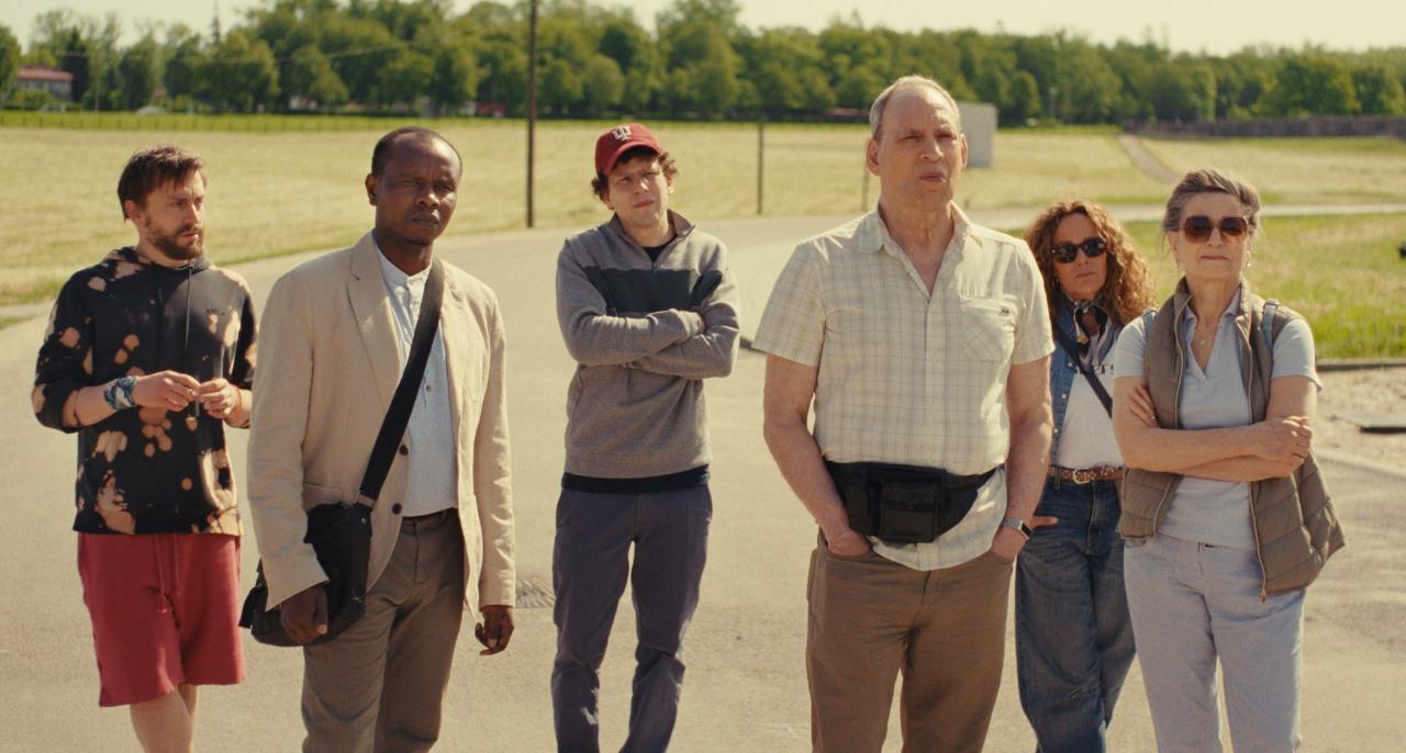 年末年始に配信で見たい！ 大人のための今どき必見映画28選 2025-2026年版 - T JAPAN:The New York Times  Style Magazine 公式サイト