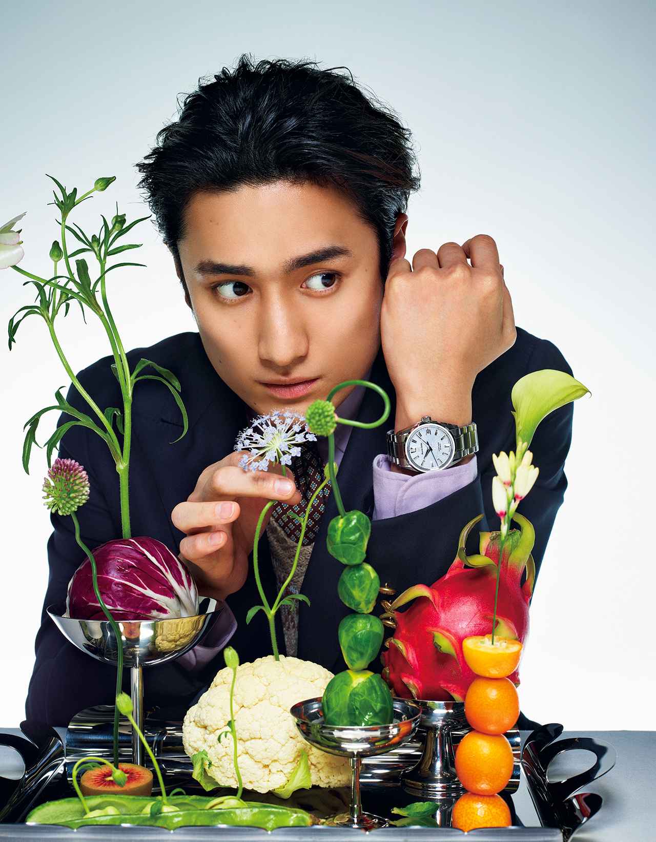 中村隼人が鮮やかに魅せる！ 愉しみを刻む、洗練の腕時計 - T JAPAN