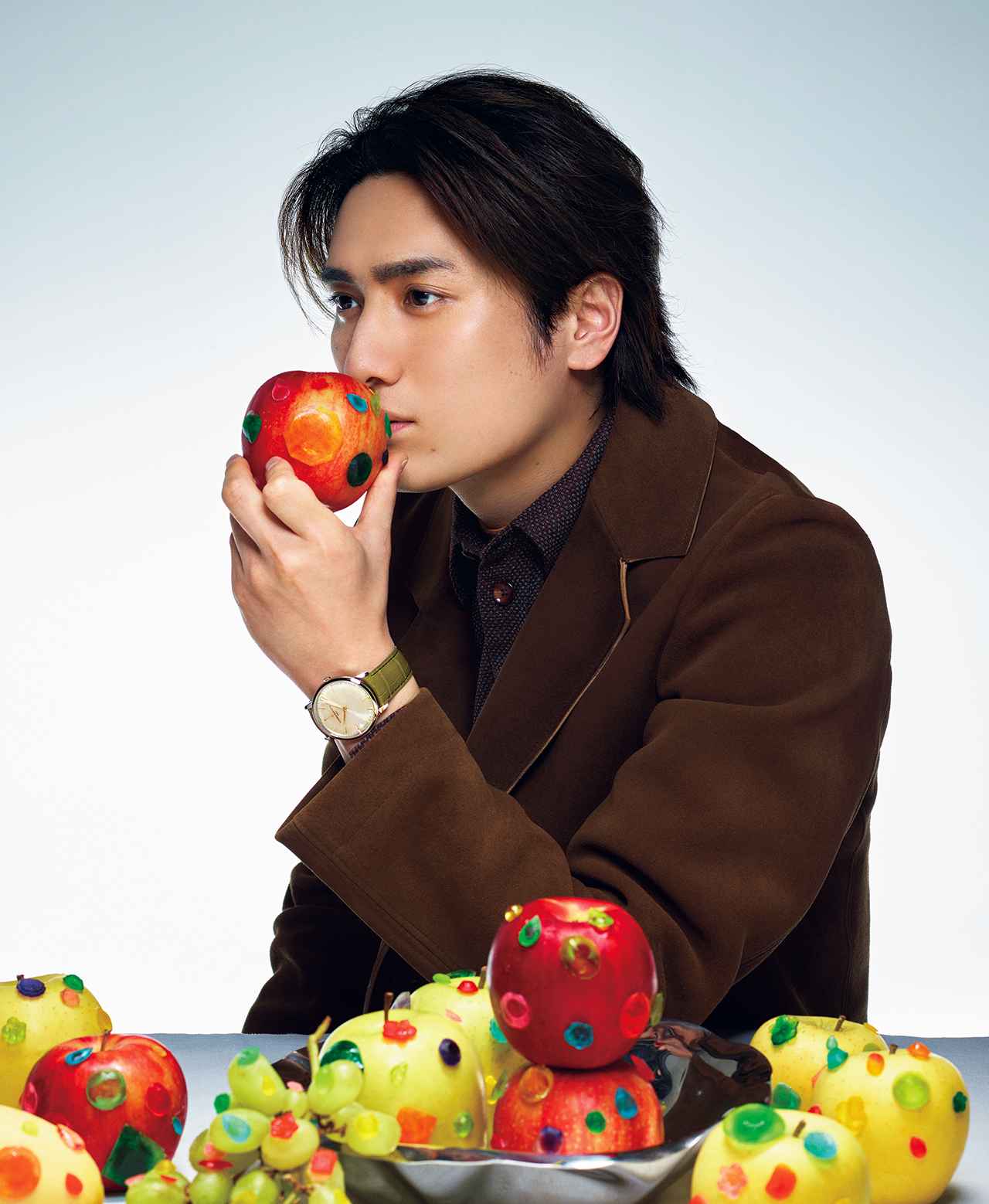 中村隼人が鮮やかに魅せる！ 愉しみを刻む、洗練の腕時計 - T JAPAN