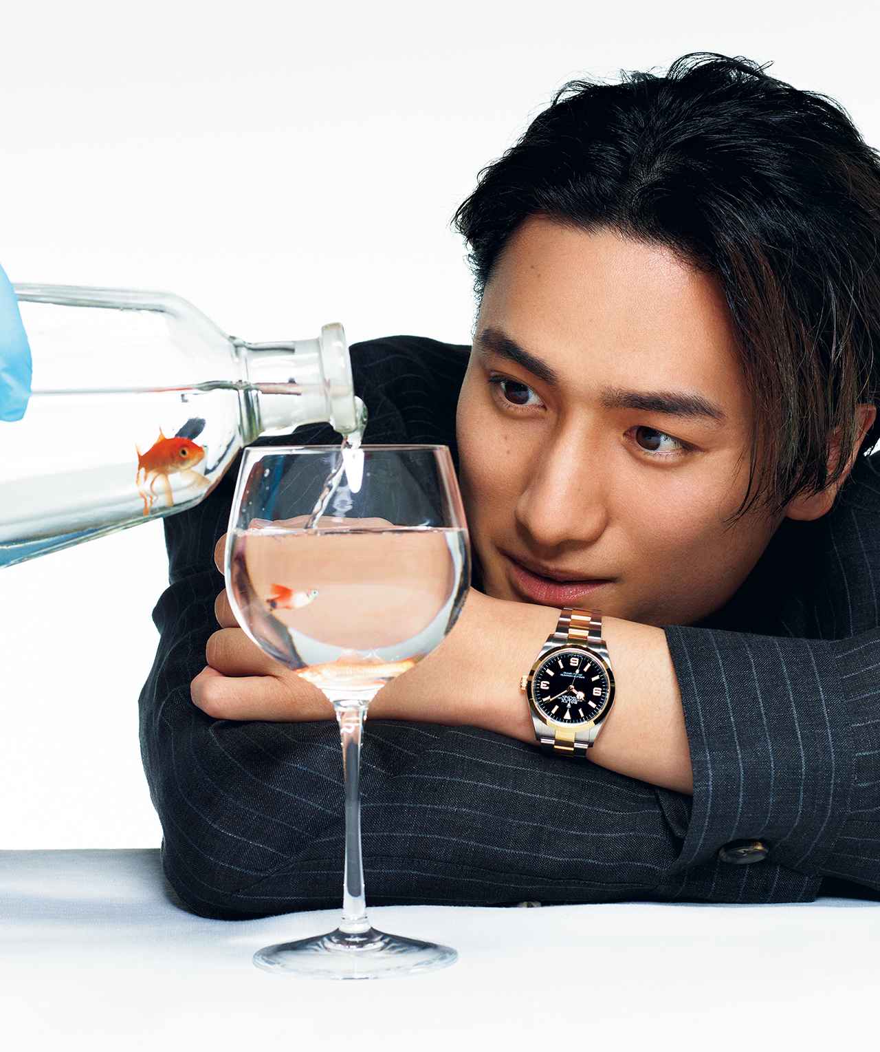 中村隼人が鮮やかに魅せる！ 愉しみを刻む、洗練の腕時計 - T JAPAN