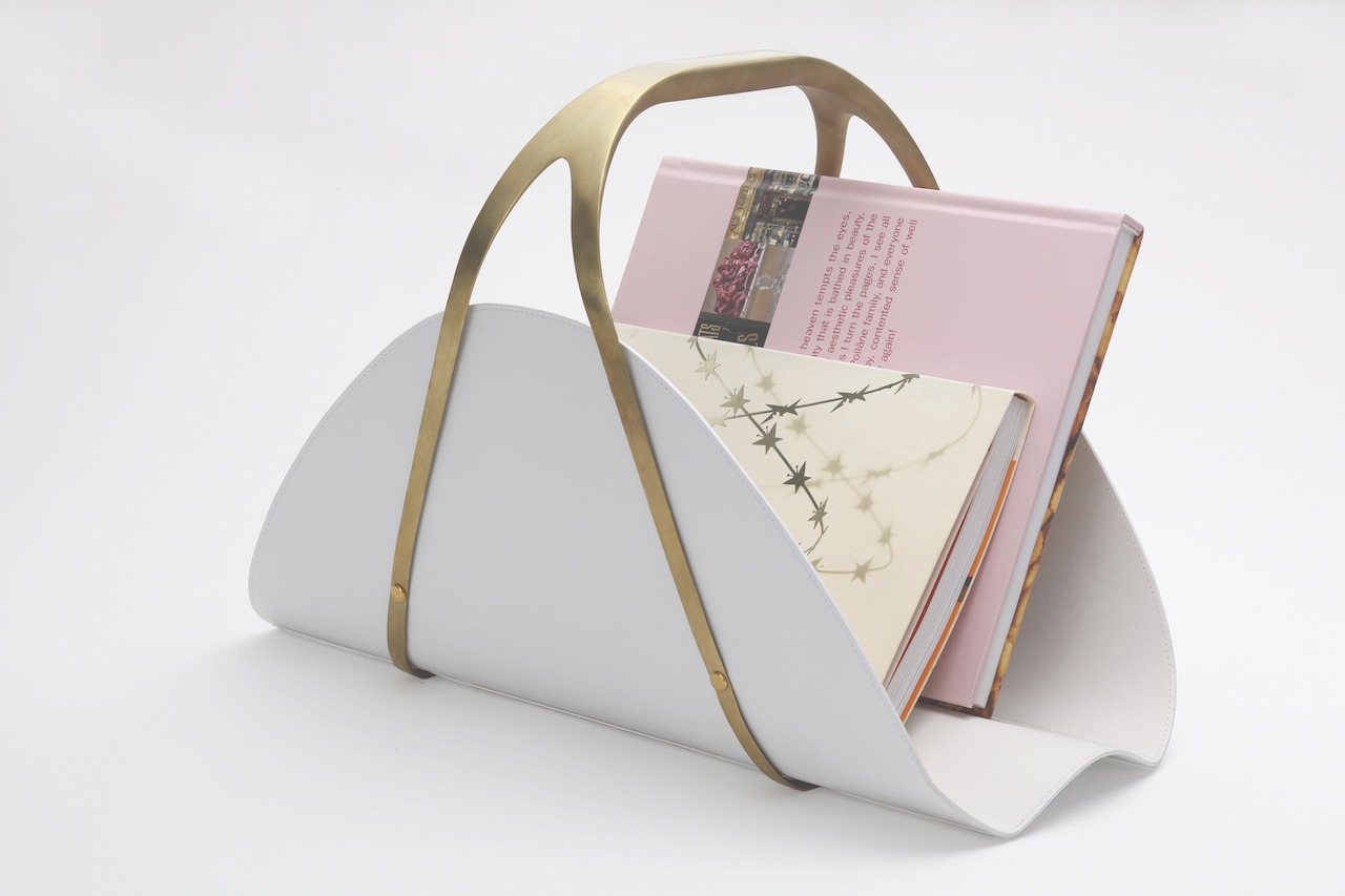 名品マガジンラックで 本や雑誌を“魅せる収納”に！ マルニ木工