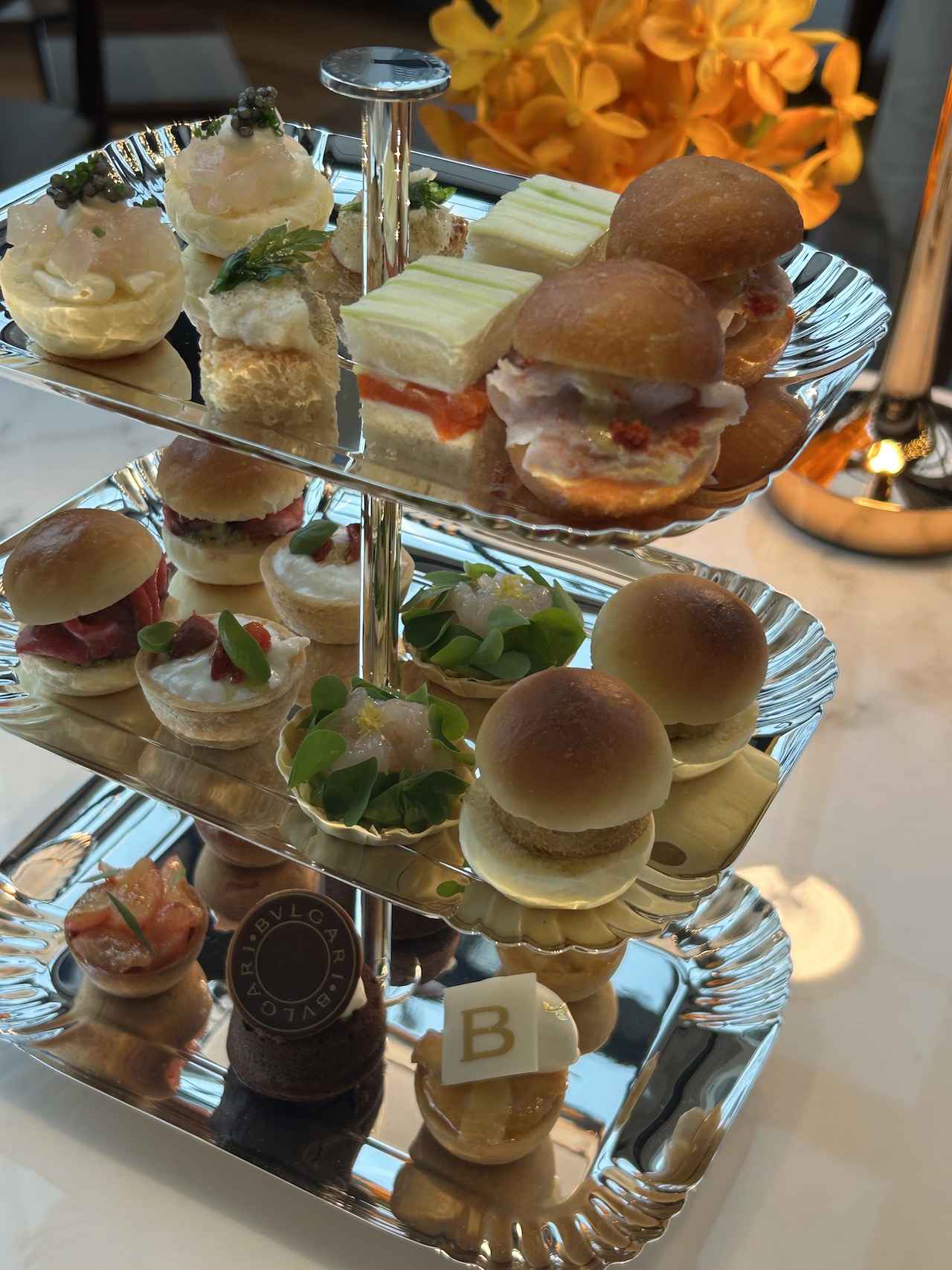 お菓子もセイボリーもお茶も秀逸！ 至高のアフタヌーンティーを 「ブルガリ ドルチ ギンザ」にて - T JAPAN:The New York  Times Style Magazine 公式サイト