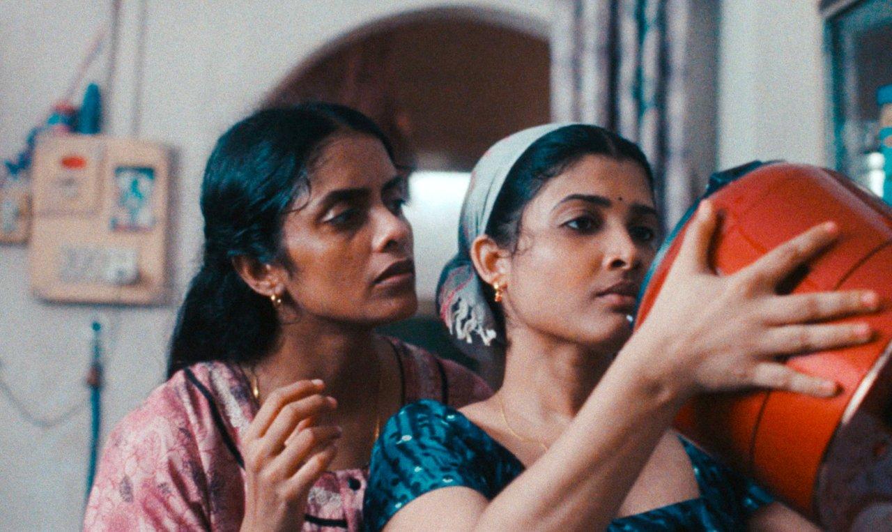 カンヌで栄冠に輝いたインド映画や オダギリジョー渾身の人間模様ーー