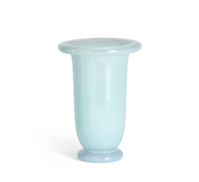画像: 「EMPIRE VASE M」（アイスブルー）￥9,900／HAY COURTESY OF HAY