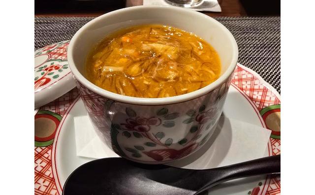画像: 上海蟹とふかひれのスープ、蕪入り茶碗蒸し仕立て