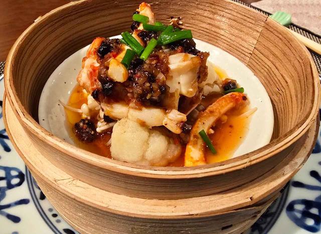 画像: 伊勢海老の麹納豆蒸し