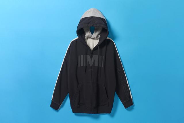 画像: ジップアップフーディー¥167,200/エムエム 6 メゾン マルジェラ