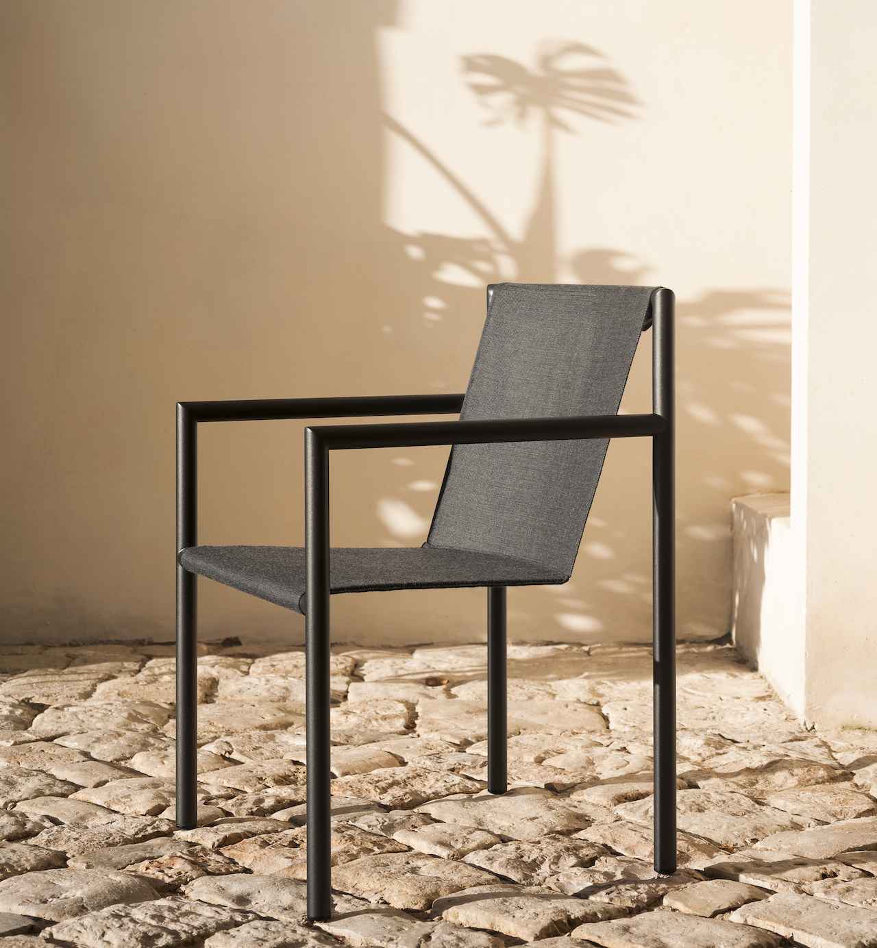 屋外でも使いたいおしゃれな椅子。 フィリップ・スタルクほか