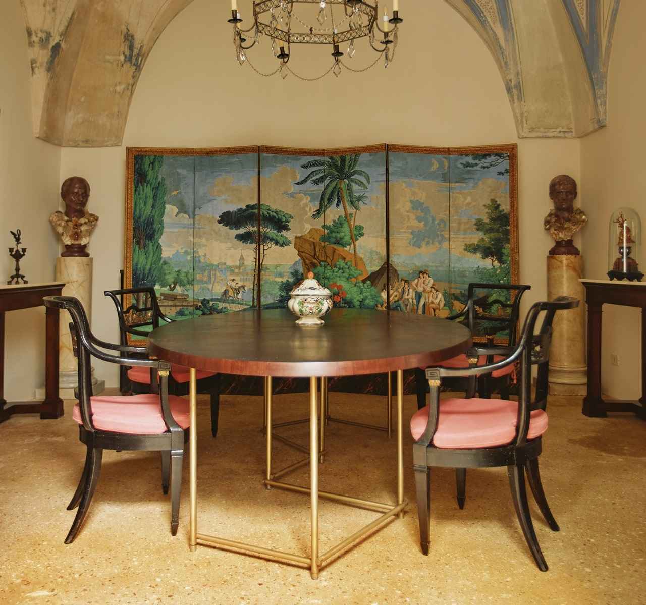 画像: 無為を満喫する場所 イタリア、17世紀の邸宅で嗜む ヤコポ・エトロの私的時間【前編】 - T JAPAN:The New York Times Style Magazine 公式サイト