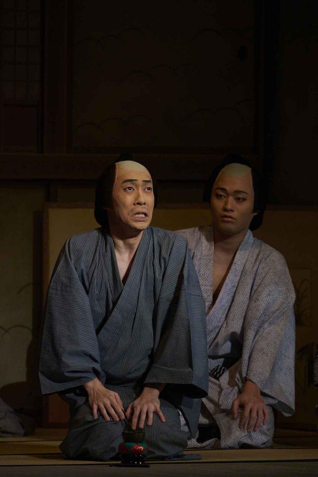 画像: 「ゆうれい貸屋」桶職弥六=坂東巳之助(左)、魚屋鉄造=中村福之助(右)