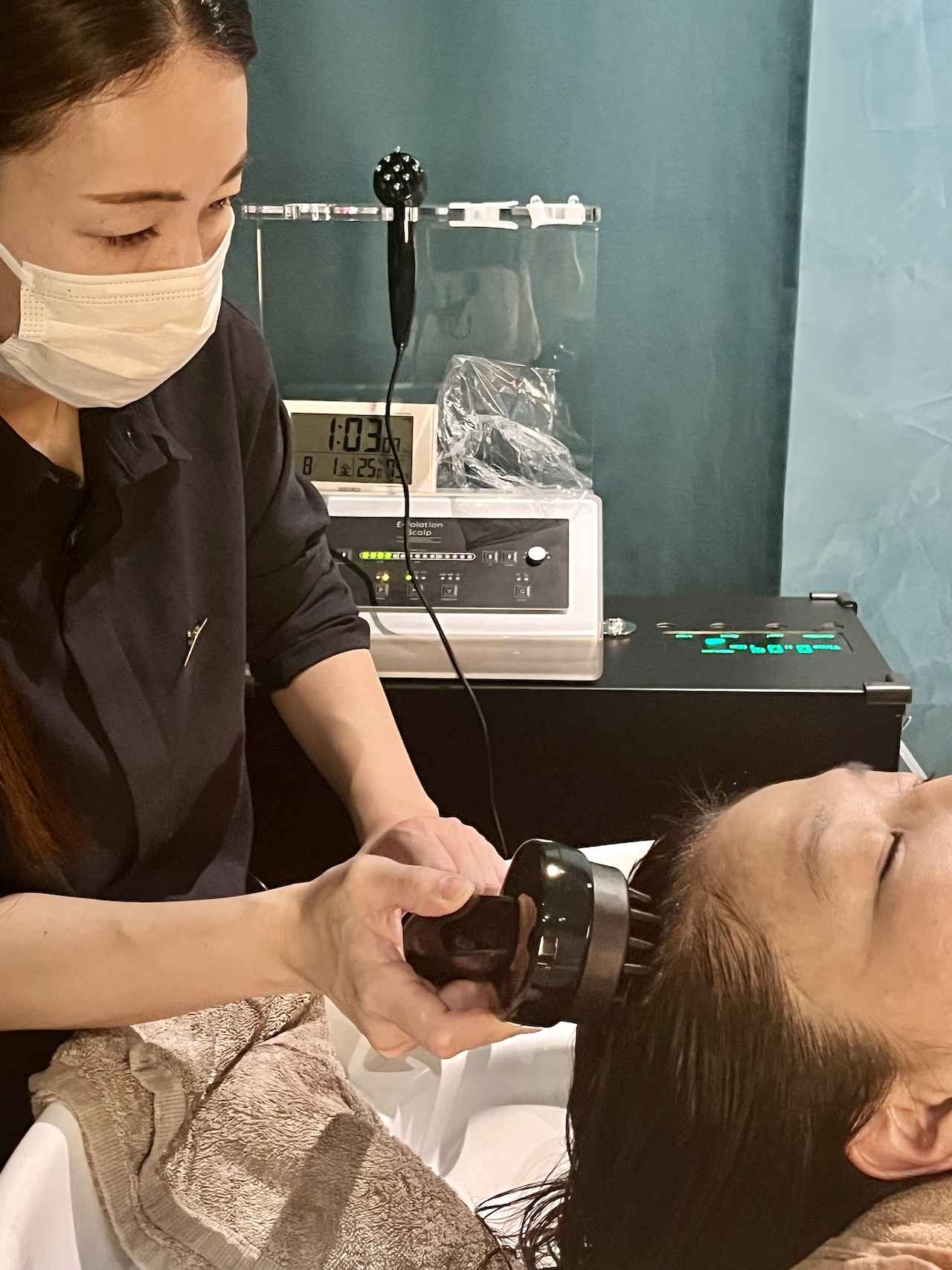 画像 : 10番目の画像 - 「最新ヘアケアのフルコース！
「クレーレ」で大人の髪をリカバー。
【伊熊奈美のこのヘッドスパが凄い！】vol.10」のアルバム - T JAPAN:The New York Times Style Magazine 公式サイト