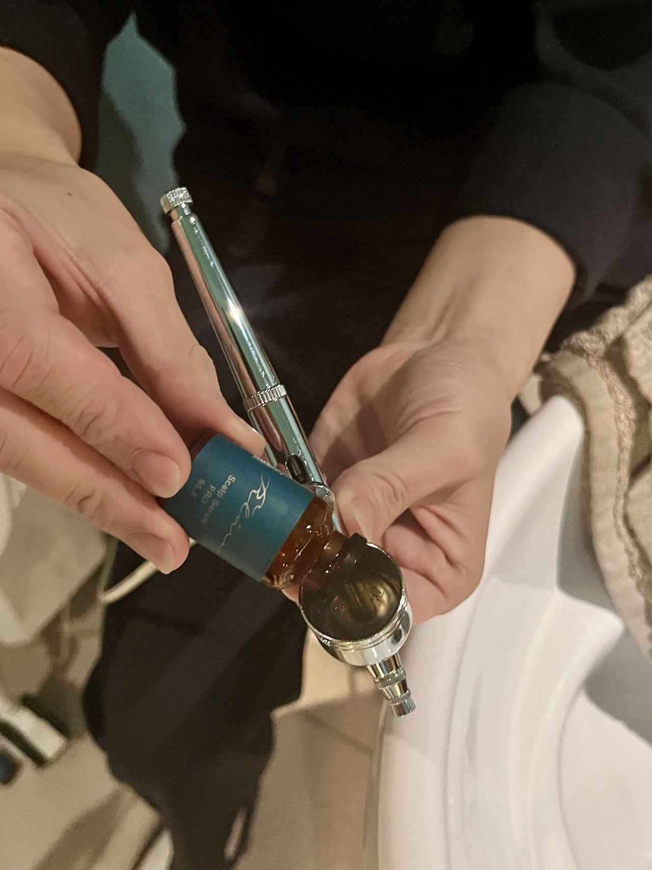 画像 : 8番目の画像 - 「最新ヘアケアのフルコース！
「クレーレ」で大人の髪をリカバー。
【伊熊奈美のこのヘッドスパが凄い！】vol.10」のアルバム - T JAPAN:The New York Times Style Magazine 公式サイト