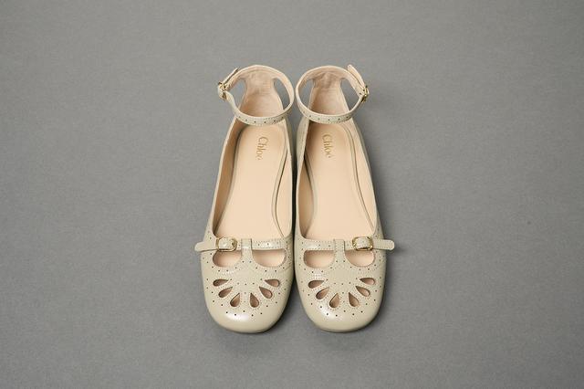 画像: 靴￥132,000／クロエ