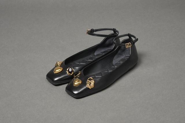 画像: 靴￥224,400／ドルチェ＆ガッバーナ ジャパン