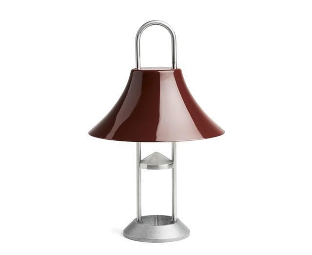 画像: 「MOUSQUETON PORTABLE LAMP」￥33,000〜／HAY COURTESY OF HAY