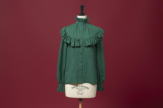 画像: ブラウス￥402,600（参考価格）／サンローラン バイ アンソニー・ヴァカレロ