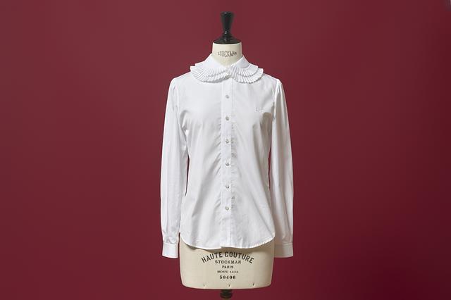 画像: ブラウス￥198,000（予定価格）／セリーヌ