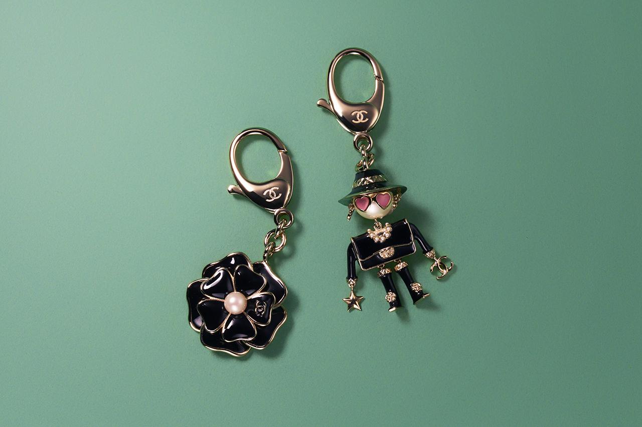 FENDI 革ベルト馬チャーム FENDI 25SS 愛犬ITO ドッグ イエローレザー