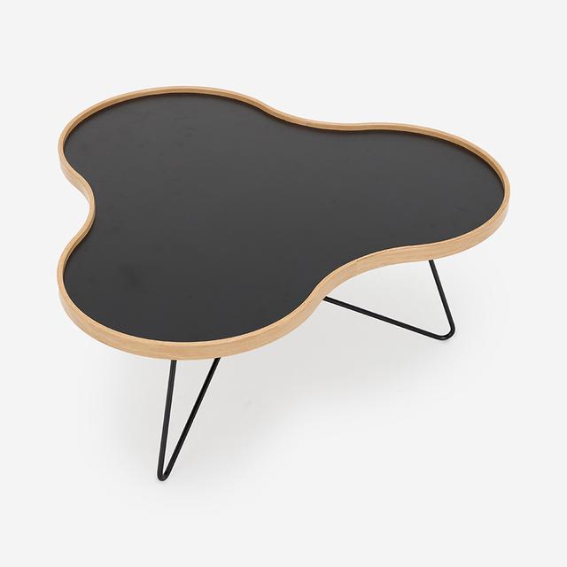 画像: 「フラワー コーヒーテーブル」（Mサイズ）＜W90×D84×H39cm＞￥195,800／スウェデッセ（アクタス） COURTESY OF ACTUS