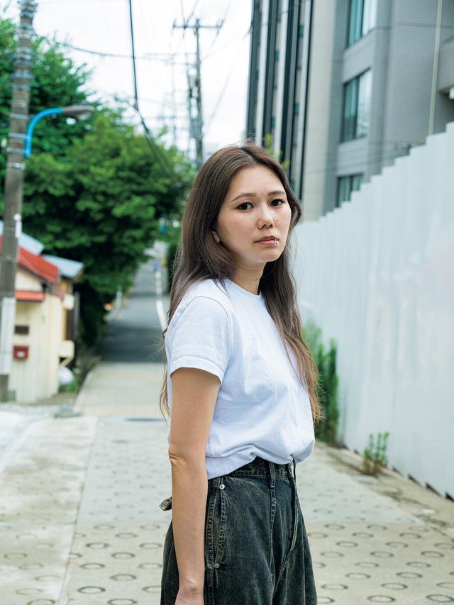 画像: 金原ひとみ（かねはら・ひとみ） 1983年東京都生まれ。2003年、『蛇にピアス』ですばる文学賞を受賞しデビュー、同作で芥川賞を受賞。一躍新世代の作家として注目される。以降も話題作を次々に発表。主な作品に、『マザーズ』『アタラクシア』『アンソーシャル ディスタンス』『ナチュラルボーンチキン』など多数。各文学賞の選考委員も務める。今年放送された「情熱大陸」への出演も話題となった。