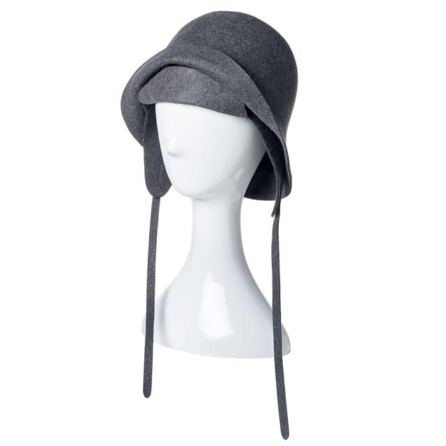 画像: 帽子 各￥92,400（予定価格）／ミュウミュウ