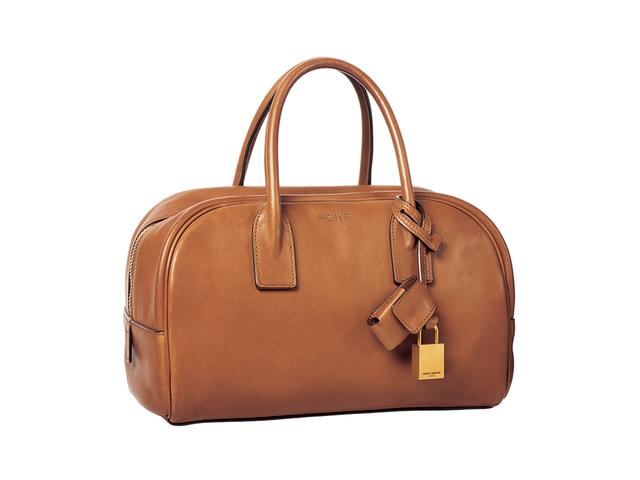 画像: バッグ〈Ｈ19×Ｗ26×Ｄ15〉￥561,000／サンローラン バイ アンソニー・ヴァカレロ