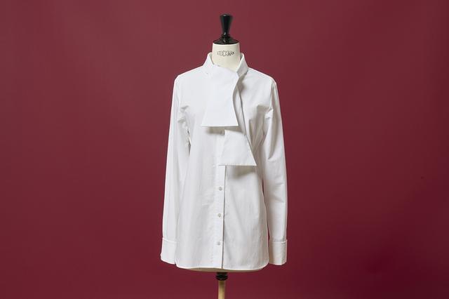 画像: ブラウス￥132,000／ニナ リッチ