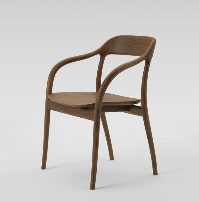 画像: 「Tako アームチェア(板座)」¥204,600〜/マルニ木工 COURTESY OF MARUNI WOOD INDUSTRY INC.