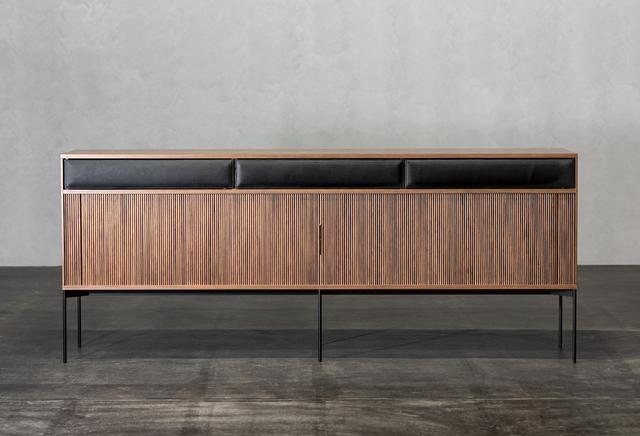 画像: 「ジャバラ サイドボード」<W180×D43×H81cm>¥1,078,000/リッツウェル COURTESY OF RITZWELL