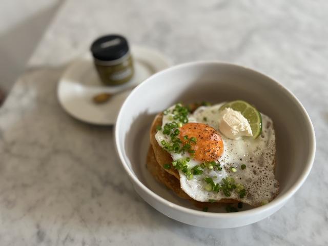 画像: 大分・耶馬溪産唐辛子で作った調味料[「YABASCO」を加えて味変も。「ウエボス・ランチェロス」¥1,700