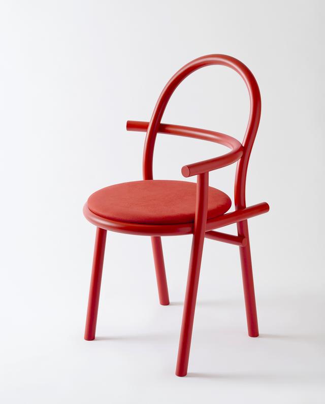 画像: 「DADA シングルアームチェア(張り座))¥242,000〜/飛騨産業 COURTESY OF HIDA