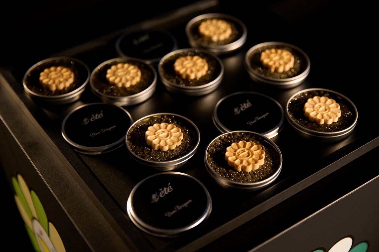 画像 : 6番目の画像 - 「ドン ペリニヨンと村上隆が
コラボレーション。
限定エディションが販売開始」のアルバム - T JAPAN:The New York Times Style Magazine 公式サイト