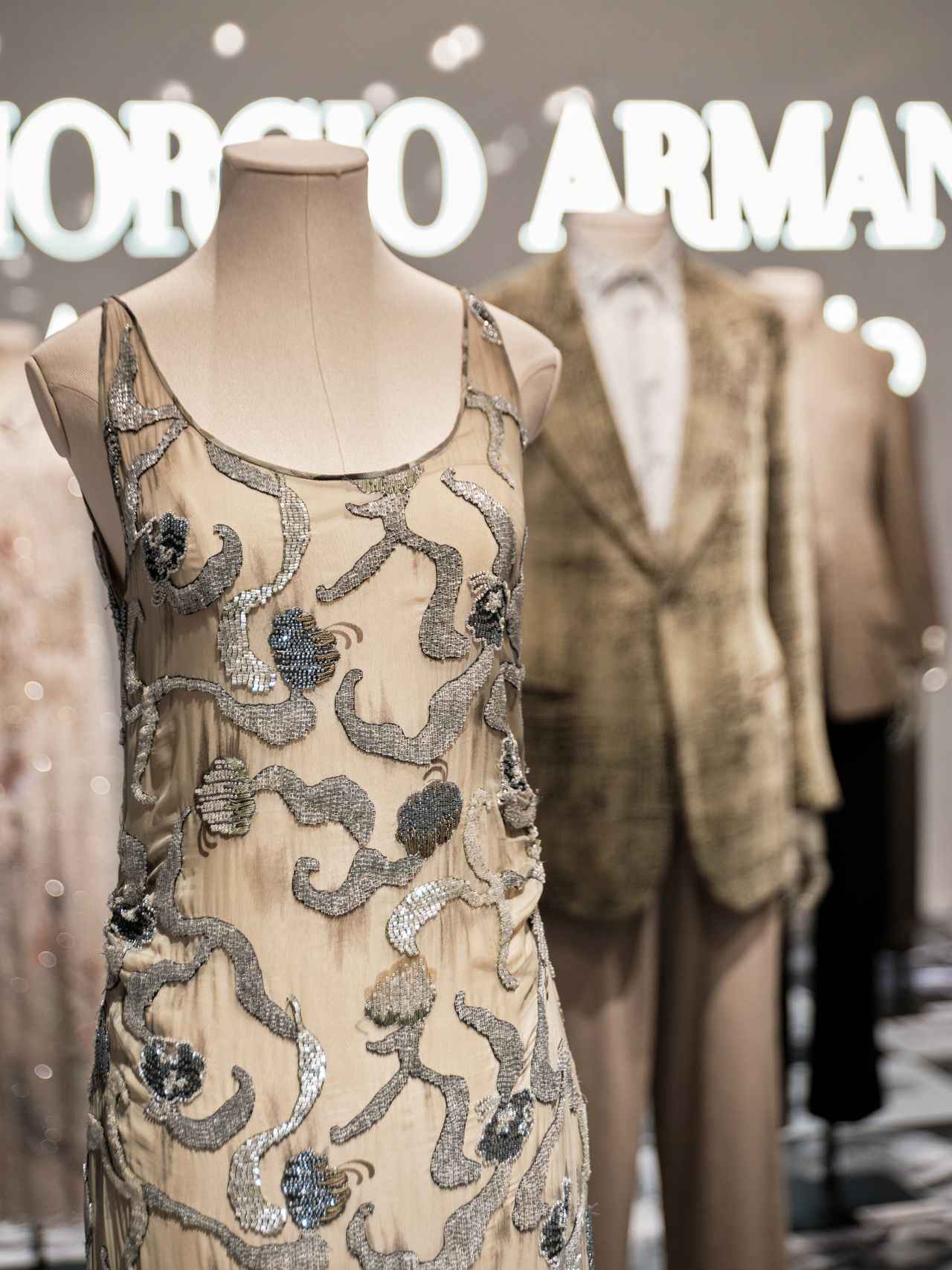 ジョルジオ・アルマーニの 創造の軌跡をたどる展示 ARMANI/Archivio