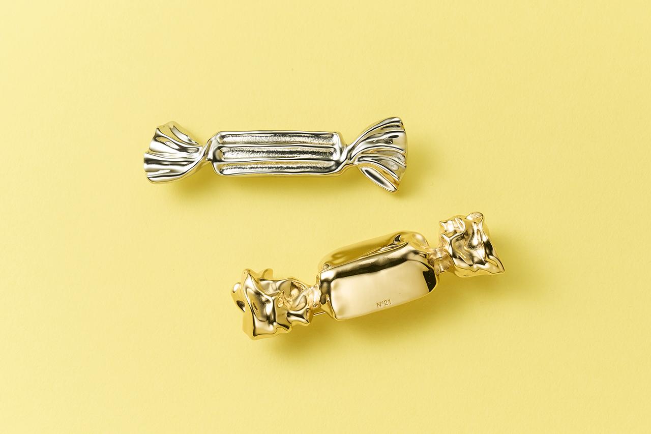 画像 : 10番目の画像 - 「まとうべきは、上品なユーモア。
シャネル、ルイ・ヴイトンほか
くすっと笑える可愛い小物大集合!」のアルバム - T JAPAN:The New York Times Style Magazine 公式サイト