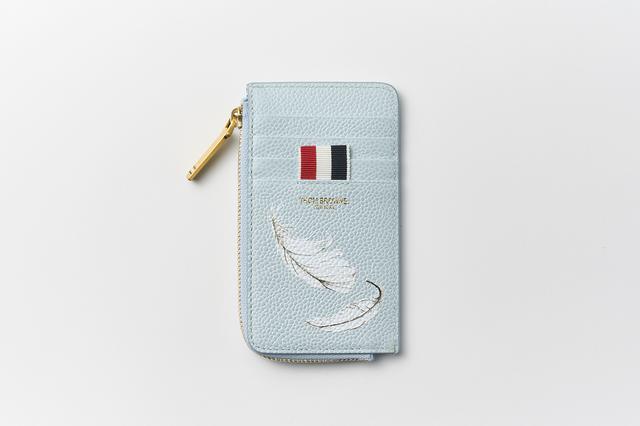 画像: カードスリットスリット4つ