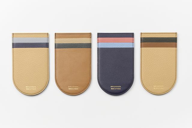 画像: カードスリット各3つ