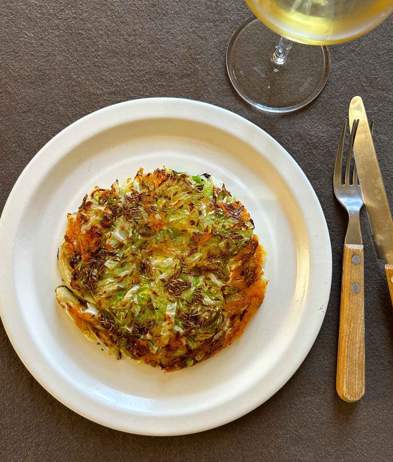 平野由希子の「野菜とお酒」 ―幸福な大人の食卓― Vol.45 寒玉キャベツ