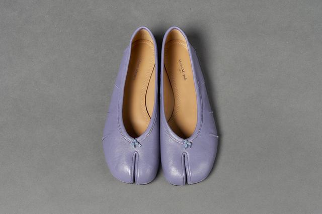 画像: 靴¥143,000/メゾン マルジェラ