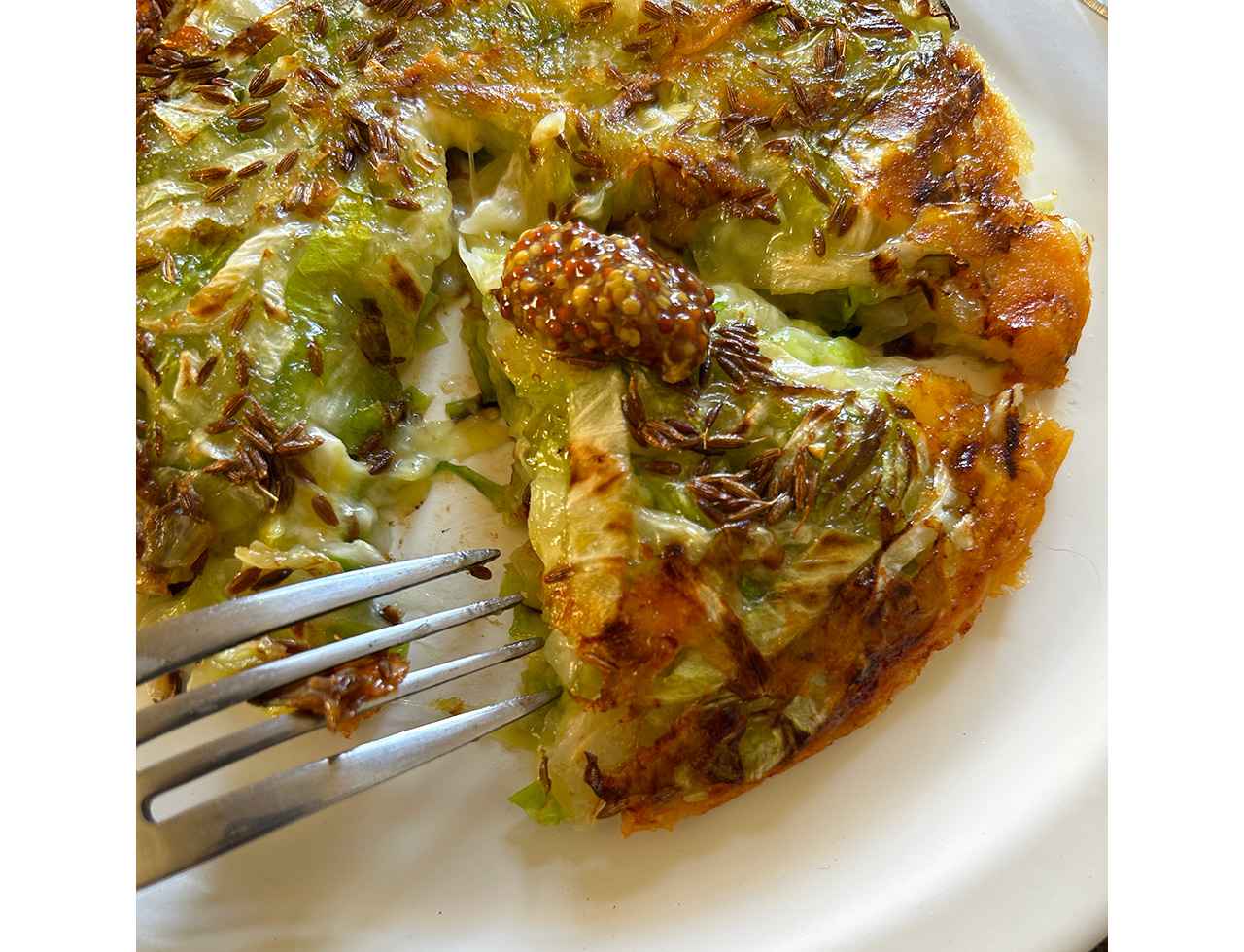 平野由希子の「野菜とお酒」 ―幸福な大人の食卓― Vol.45 寒玉キャベツ