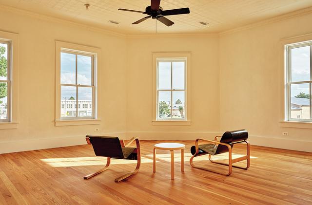 画像: ALVAR AALTO CHAIR © 2025 ARTISTS RIGHTS SOCIETY (ARS), NEW YORK/KUVASTO, HELSINKI. ALVAR AALTO FURNITURE © 2025 ARTISTS RIGHTS SOCIETY (ARS), NEW YORK/KUVASTO, HELSINKI