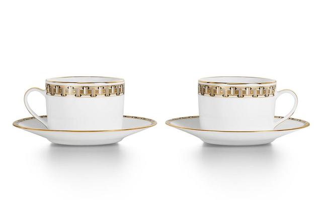 画像: 「ティファニー T トゥルー カップ ＆ ソーサー」￥79,200／ティファニー ©️TIFFANY & CO.