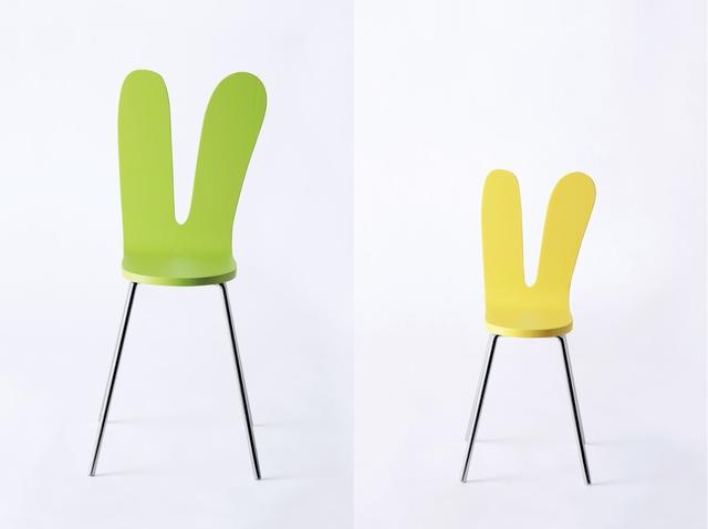 画像: （左）「nextmaruni SANAA チェア ミニ」＜H24.5×D28×H55.2/SH28.7cm＞￥41,800〜、（右）「nextmaruni SANAAチェア ミニミニ」＜W18.5×D21.5×H42cm/SH22cm＞￥35,200〜／マルニ木工 COURTESY OF MARUNI WOOD INDUSTRY INC.