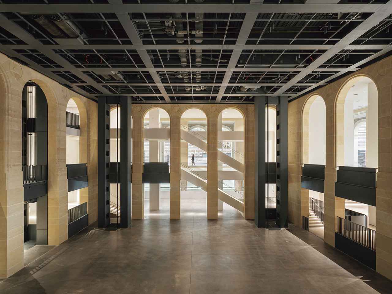 画像 : 7番目の画像 - 「カルティエ現代美術財団が
パリの名所で迎える新たなる幕開け
アートに捧げる志と今後の展望」のアルバム - T JAPAN:The New York Times Style Magazine 公式サイト