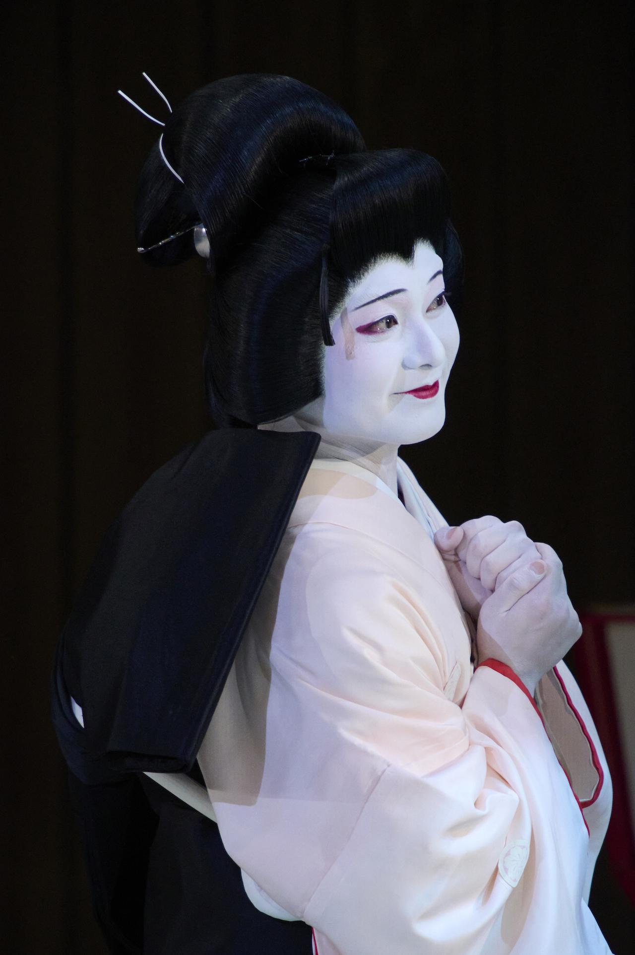 画像 : 5番目の画像 - 「三谷かぶきで拓く笑いの新境地
中村莟玉、舞台に花ひらく
令和を駆けるかぶき者たちVol.17」のアルバム - T JAPAN:The New York Times Style Magazine 公式サイト