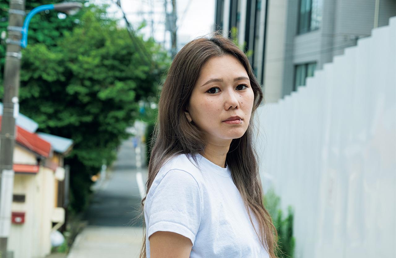 画像: 金原ひとみが見つめる 現代を生きる者が抱える孤独ーー 希望と痛みのはざまにある繋がり - T JAPAN:The New York Times Style Magazine 公式サイト