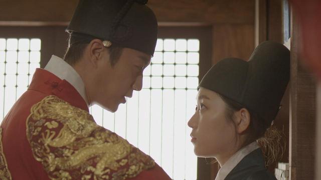 画像: 主演のユン・ドゥジュン（左）とキム・スルギ（右）。©2015MBC